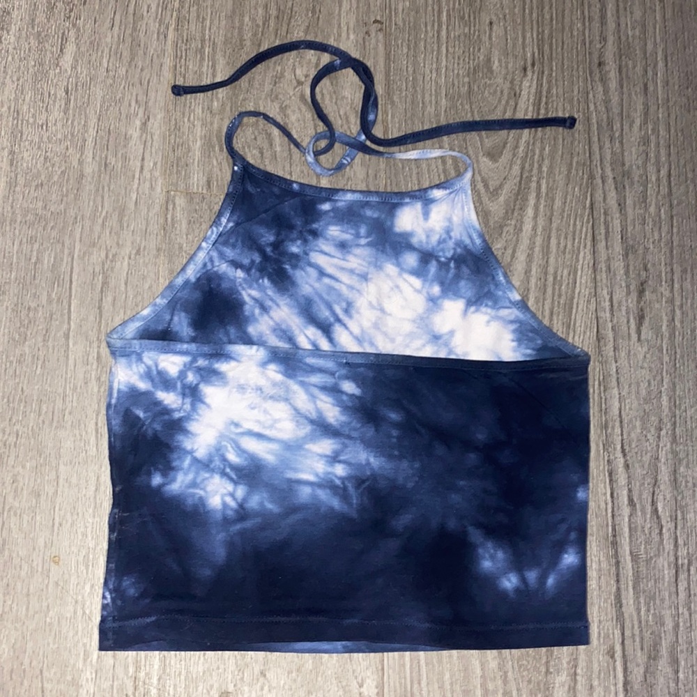 Cropped Top - Picture 2 of 3